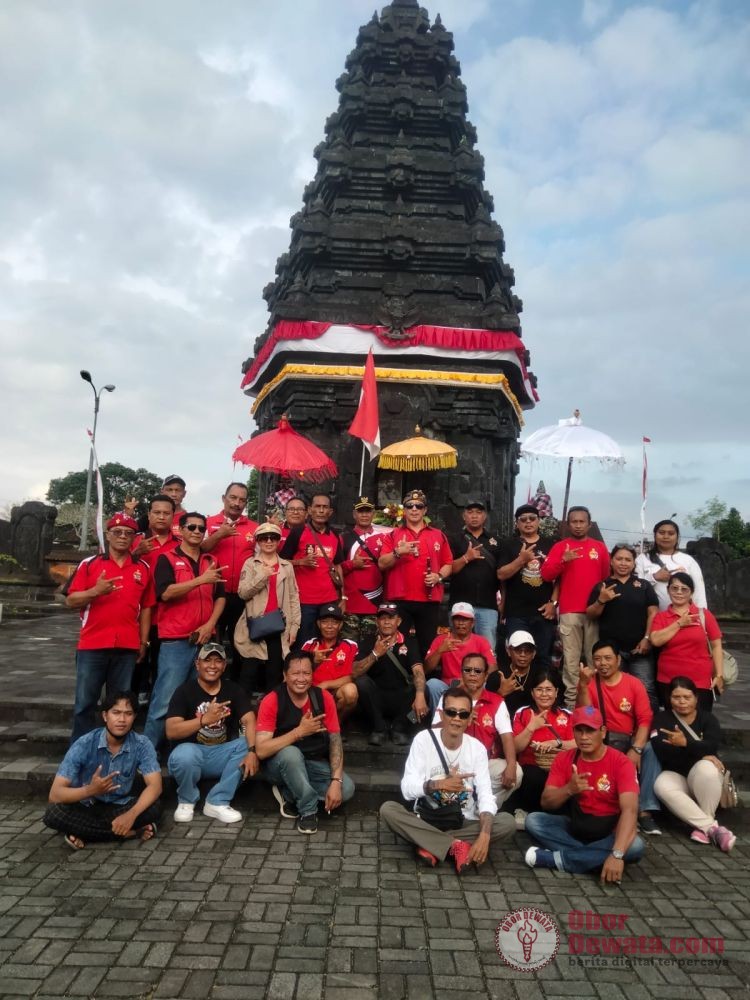 Sambut HUT RI ke-80 YKKB Ziarah ke Taman Makam Pahlawan