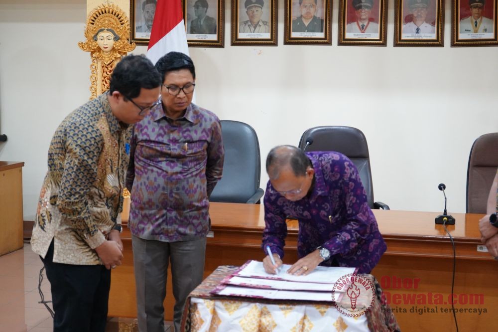 Wujudkan PSEL dan BMTH di Bali, Gubernur Koster Teken Dua Kesepakatan Strategis di Jakarta