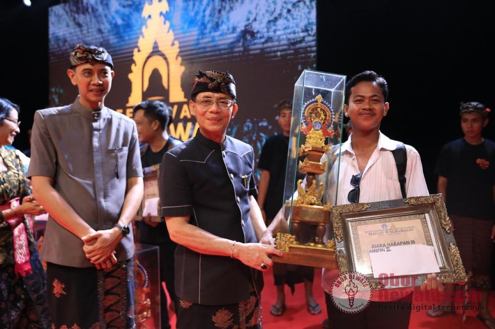 Barong Agung Unggul di Lomba Baleganjur Ngarap se-Bali Festival Goa Lawah 2025