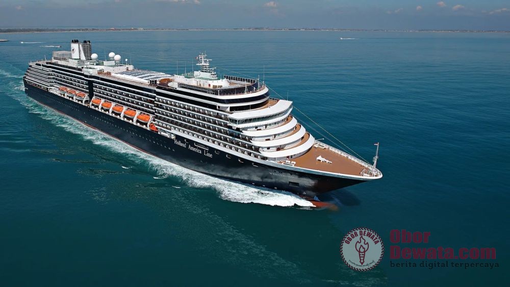 Pelindo Jaga Layanan Nataru, Kapal Pesiar Westerdam Sandar di Pelabuhan Benoa