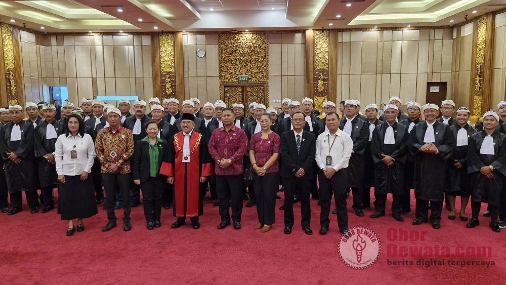 Ketua PT Denpasar Lantik 56 Advokat KAI Bali, Tekankan Integritas dan Adaptasi Teknologi