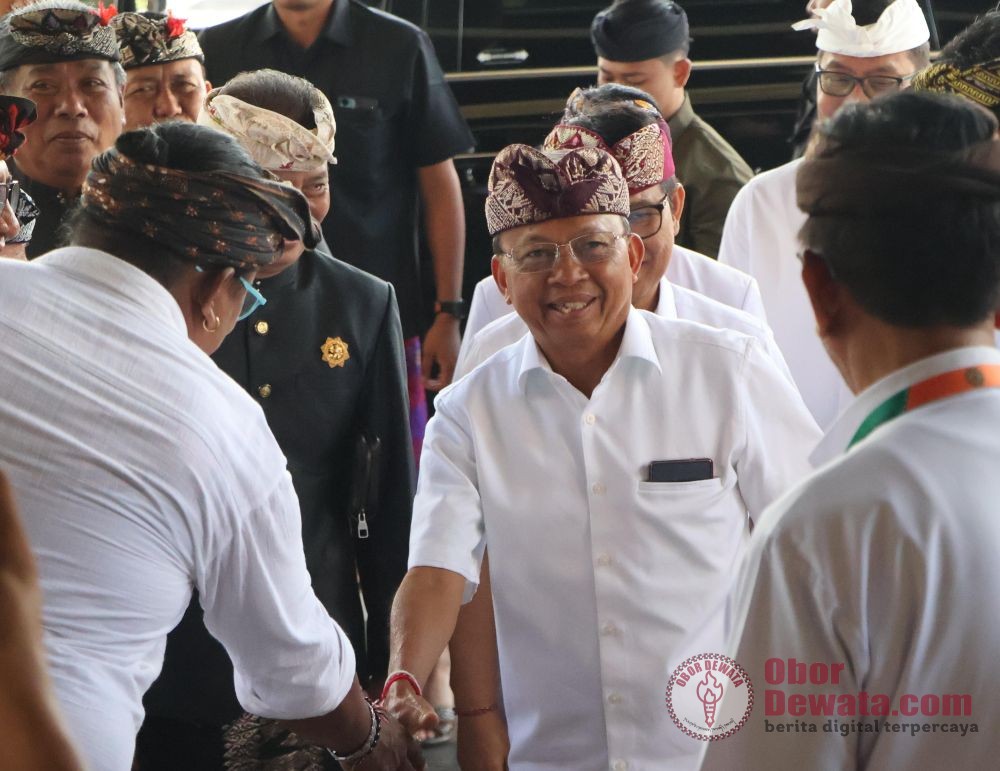 Gubernur Koster: Organisasi Adat harus Jaga Warisan Leluhur dan Pemersatu, Ikut Tangani Sampah dan Infrastruktur Bali