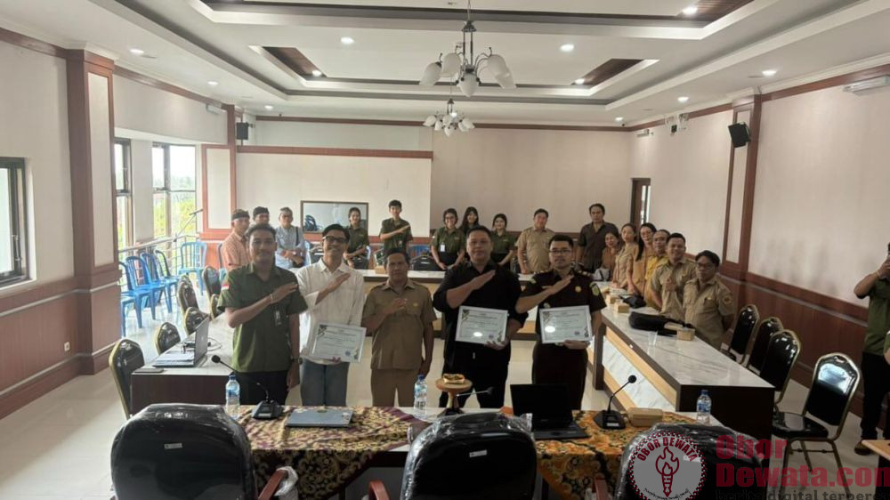 Melalui FGD Mahasiswa FH Unud Dorong Penguatan Regulasi Desa Rancangan Peraturan Desa Tentang Pungutan di Desa Melinggih Kelod