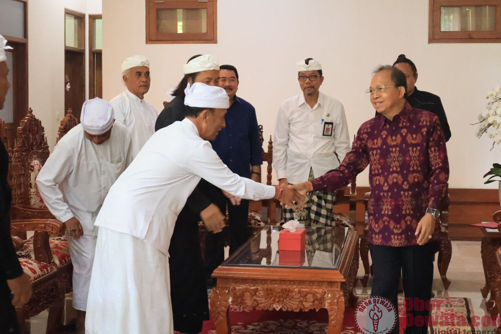 Gubernur Koster Siap Hadiri Puncak Karya Tawur Agung Manca Wali Krama di Pura Ulun Danu Batur