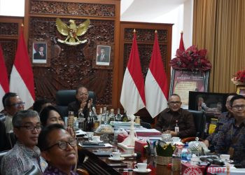 Gubernur Koster Paparkan Modul Ajar Literasi Keuangan Sebagai Penopang SDM Bali Unggul ke Tiga Penguji OJK Awards