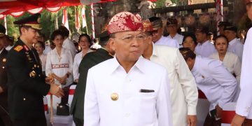 Tingkatkan Kualitas Layanan Publik, Gubernur Koster Buka Hotline Pengaduan Langsung untuk Masyarakat Bali