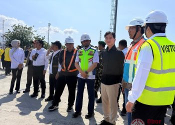 Pasca Gempa Wapres Gibran Tinjau Pelabuhan Maumere