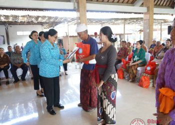 Tujuh Tahun Tanpa Pekerjaan Tetap, Mangku Wijana Terbantu Aksi Sosial TP PKK Bali