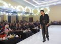 Ny. Putri Koster Pacu Wastra Bali Tembus Mode Global