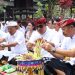 Sembahyang Rahina Tumpek Uye di Pura Luhur Batukau, Bupati Sanjaya Ajak Masyarakat Jaga Keharmonisan dengan Alam